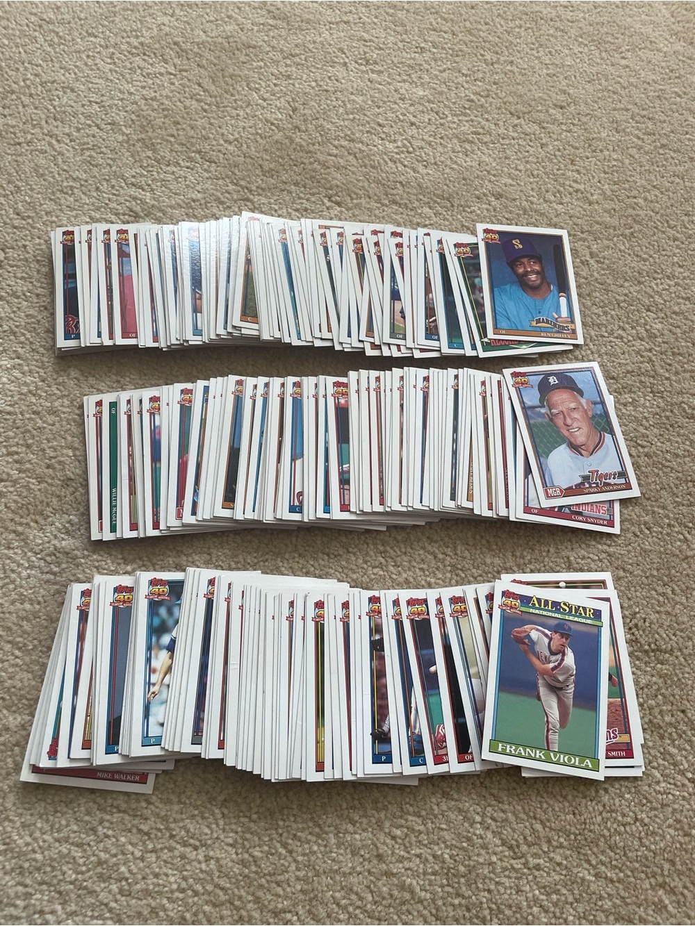 1991 Topps Baseball Cards approx 175 ct